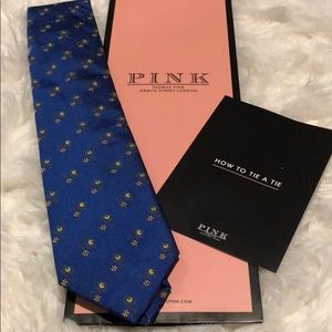 ✨NEW✨ Thomas Pink Jeremyn St London Tie Blue w/ 🌼